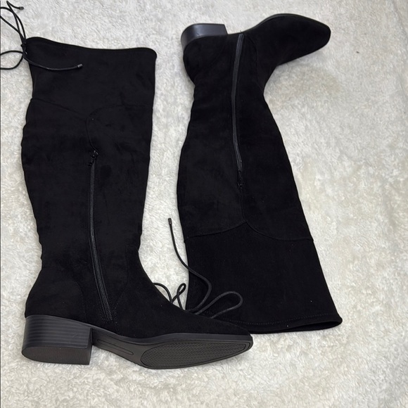 CROWN & IVY SIZE 8M Black Over-the-Knee Women's Boots NWOT - Picture 1 of 12